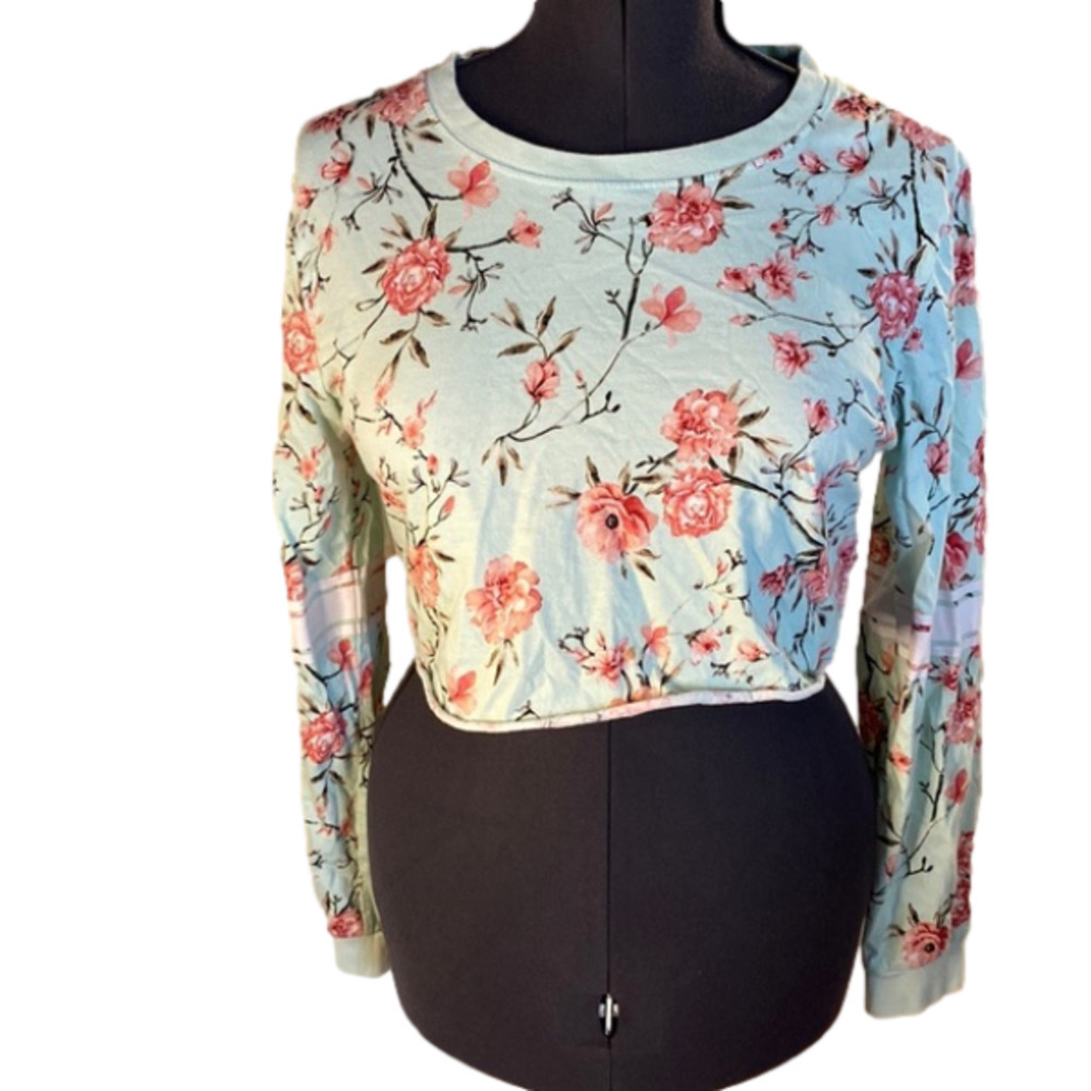 ARDENE Women’s  Long Sleeve Cropped Floral Top (Size Large)